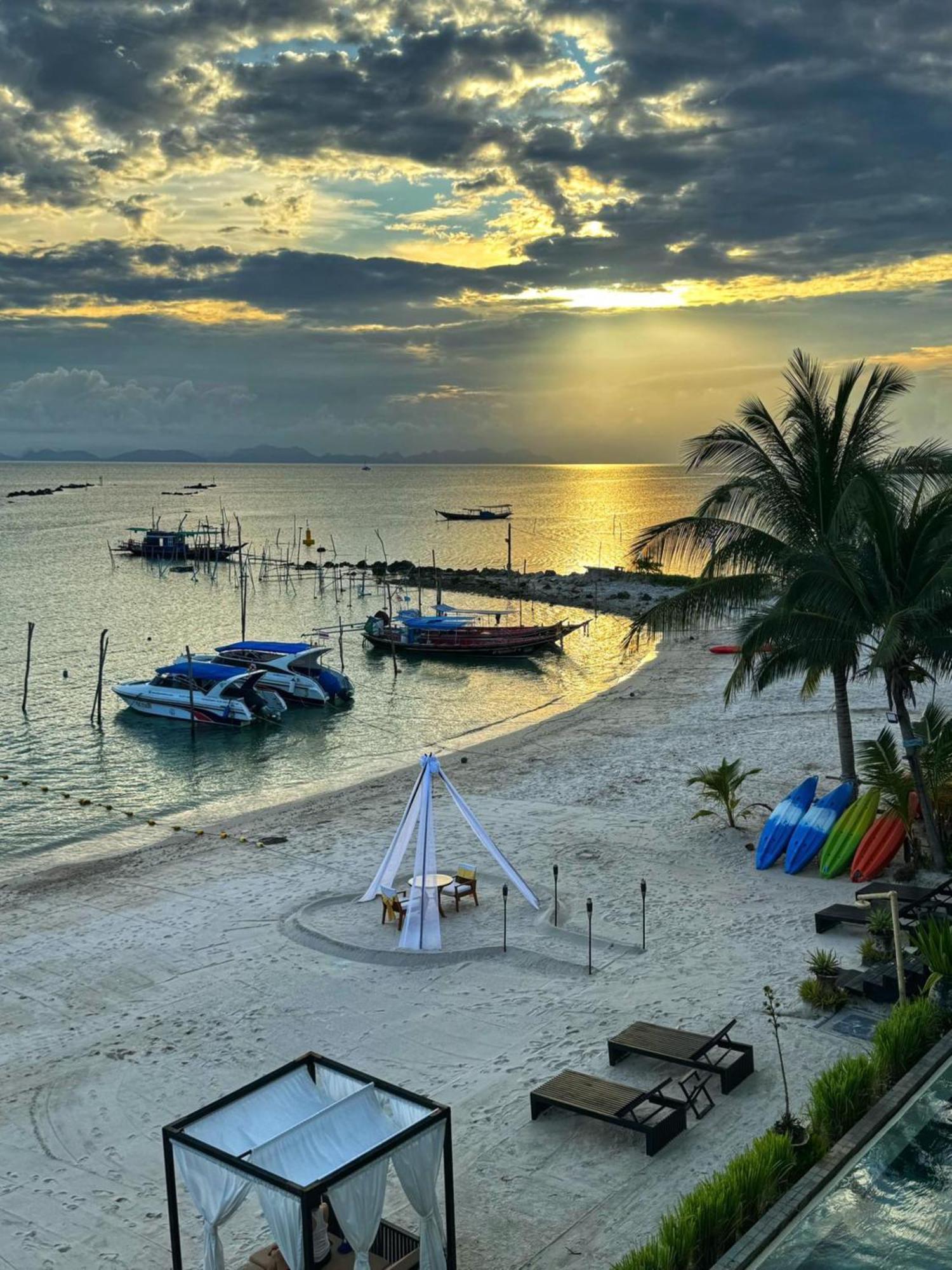 The Beach Samui Ξενοδοχείο Taling Ngam Beach Εξωτερικό φωτογραφία